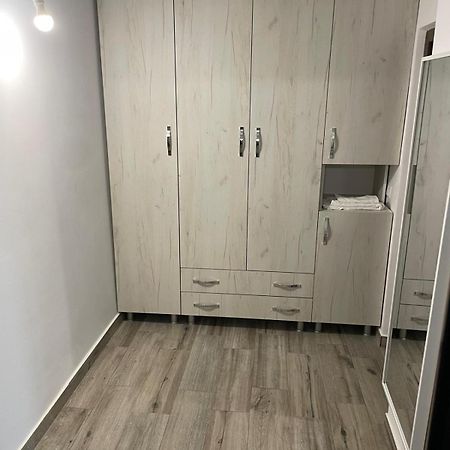 Propriete Ten - Close To University, Hospital And Downtown Iasi Buitenkant foto
